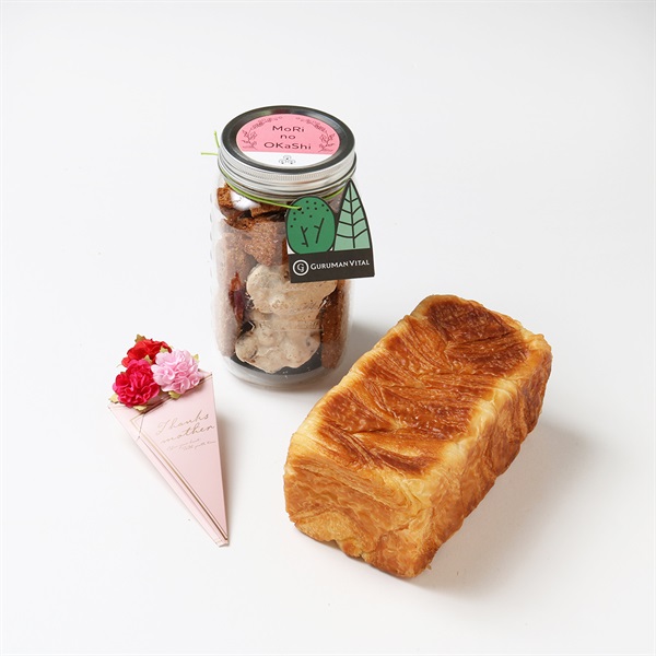 【母の日】【フラワーカード付】デニッシュ食パンとお菓子のセット